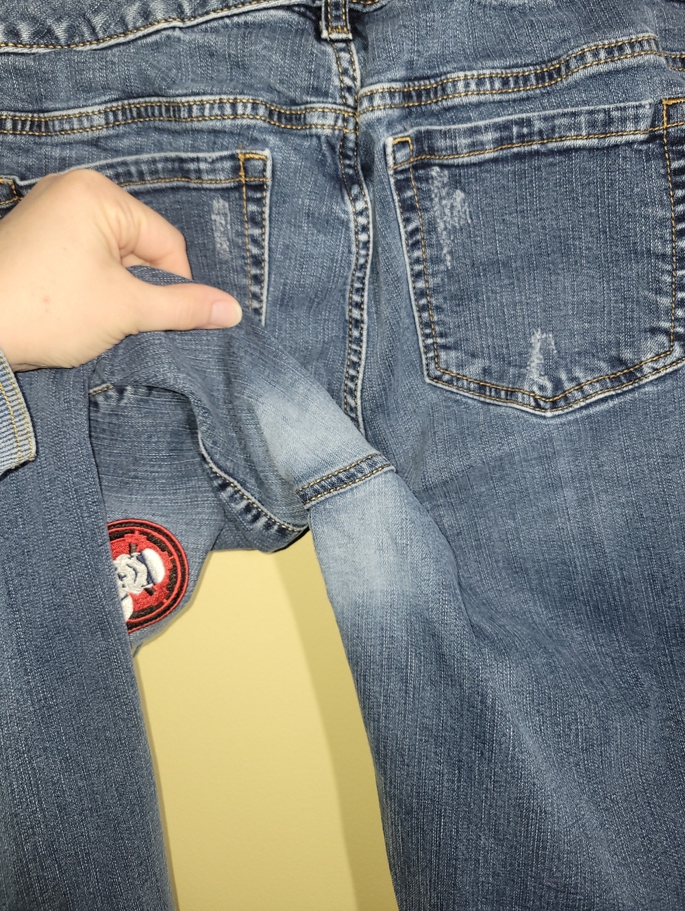 Torrid Star Wars Her Universe Patch Jeans 20 - Picture 6 of 13